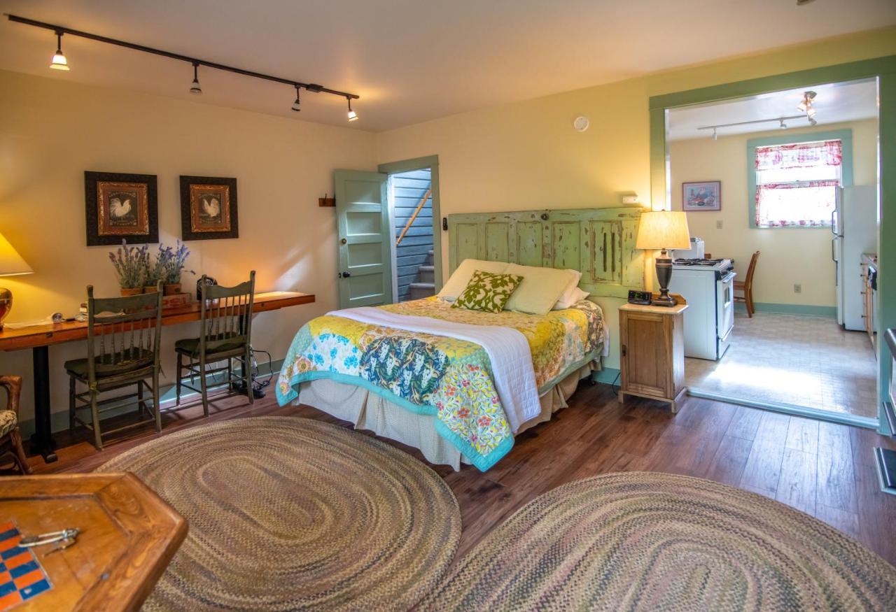 Clementine'S Guest House & Vacation Rentals Astoria Esterno foto