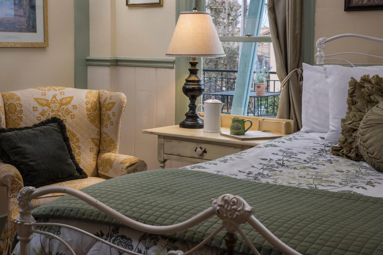 Clementine'S Guest House & Vacation Rentals Astoria Esterno foto
