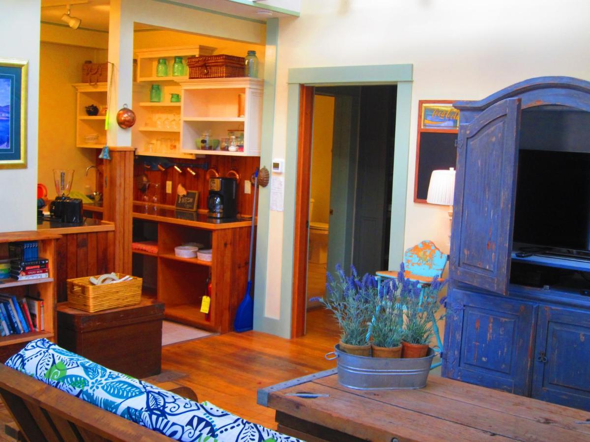 Clementine'S Guest House & Vacation Rentals Astoria Esterno foto
