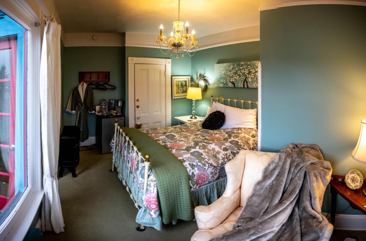 Clementine'S Guest House & Vacation Rentals Astoria Esterno foto