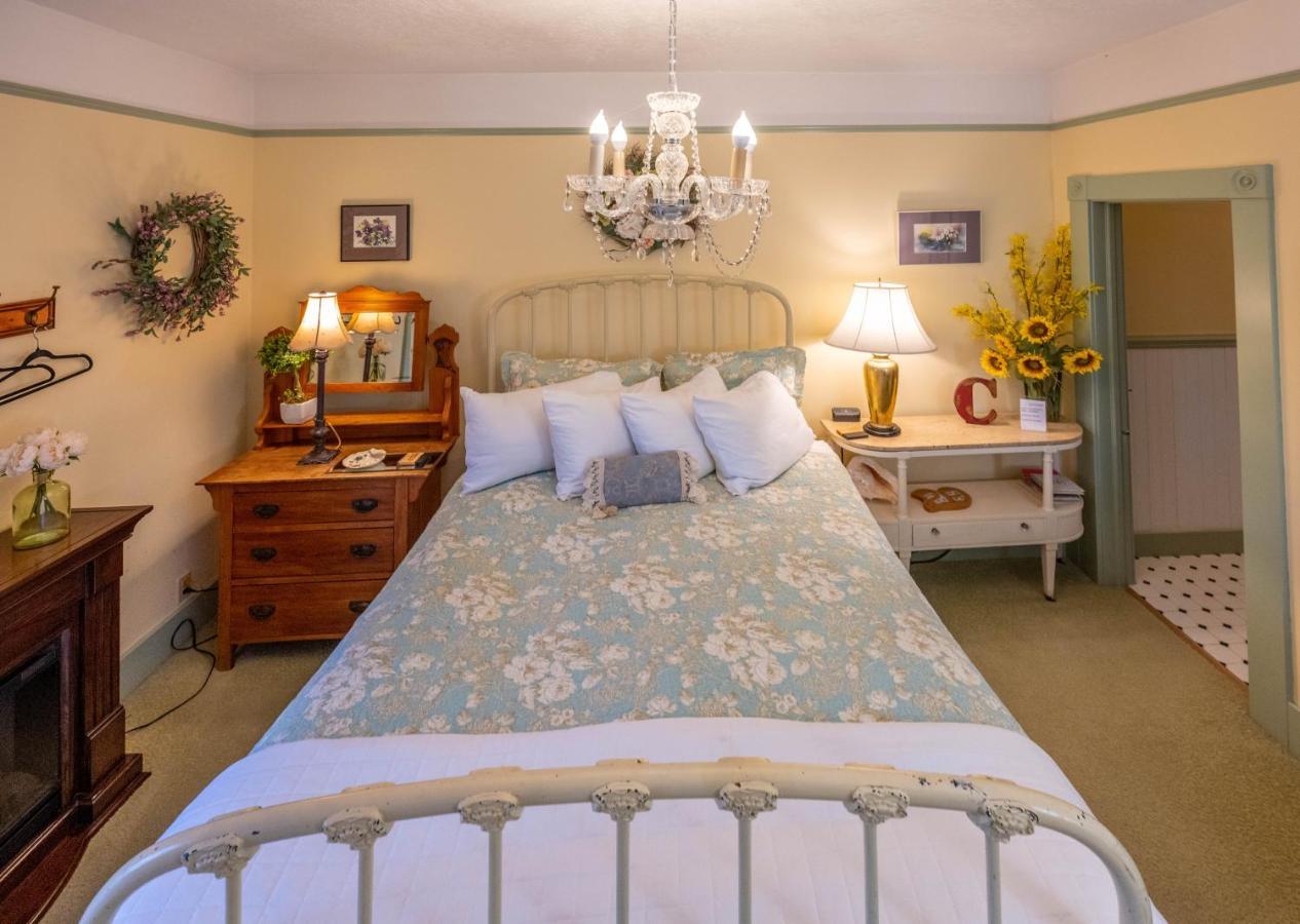 Clementine'S Guest House & Vacation Rentals Astoria Esterno foto