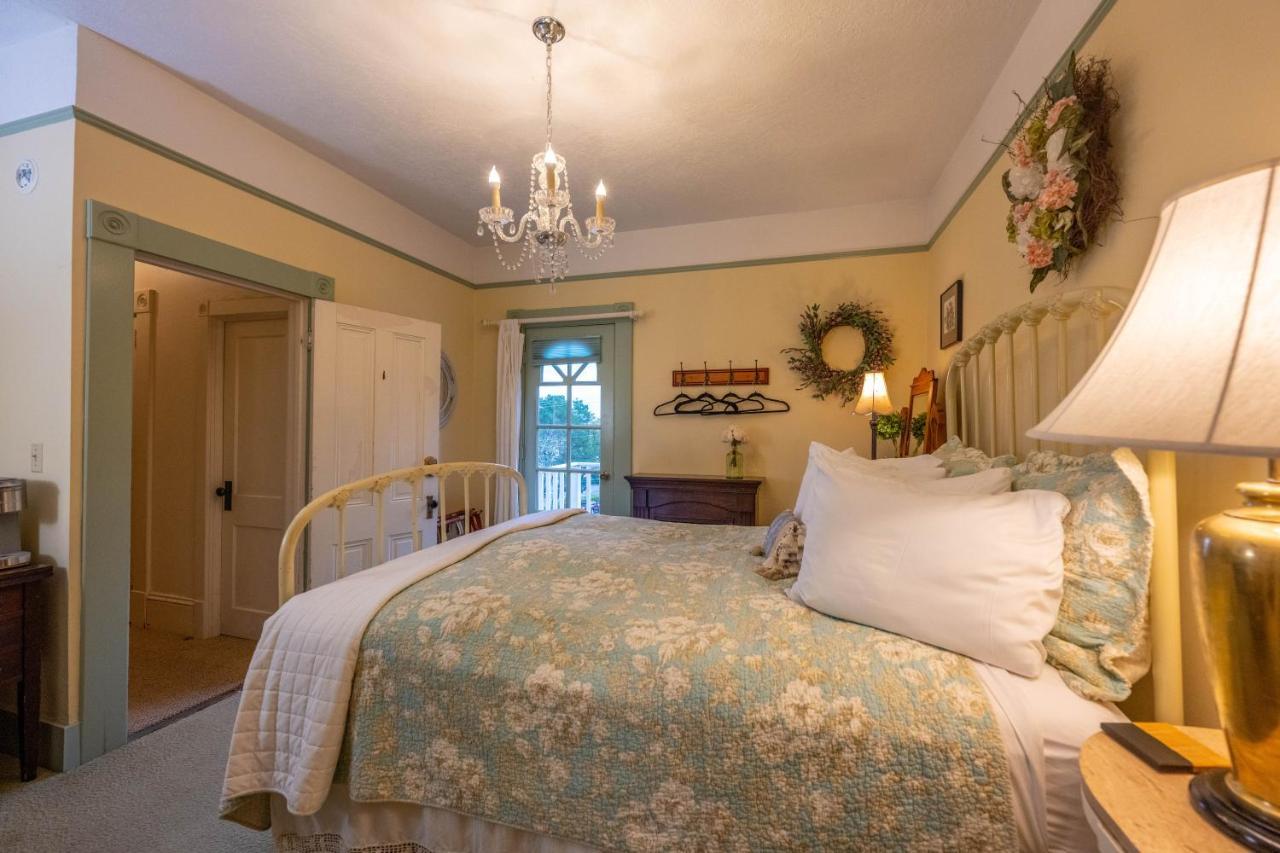 Clementine'S Guest House & Vacation Rentals Astoria Esterno foto