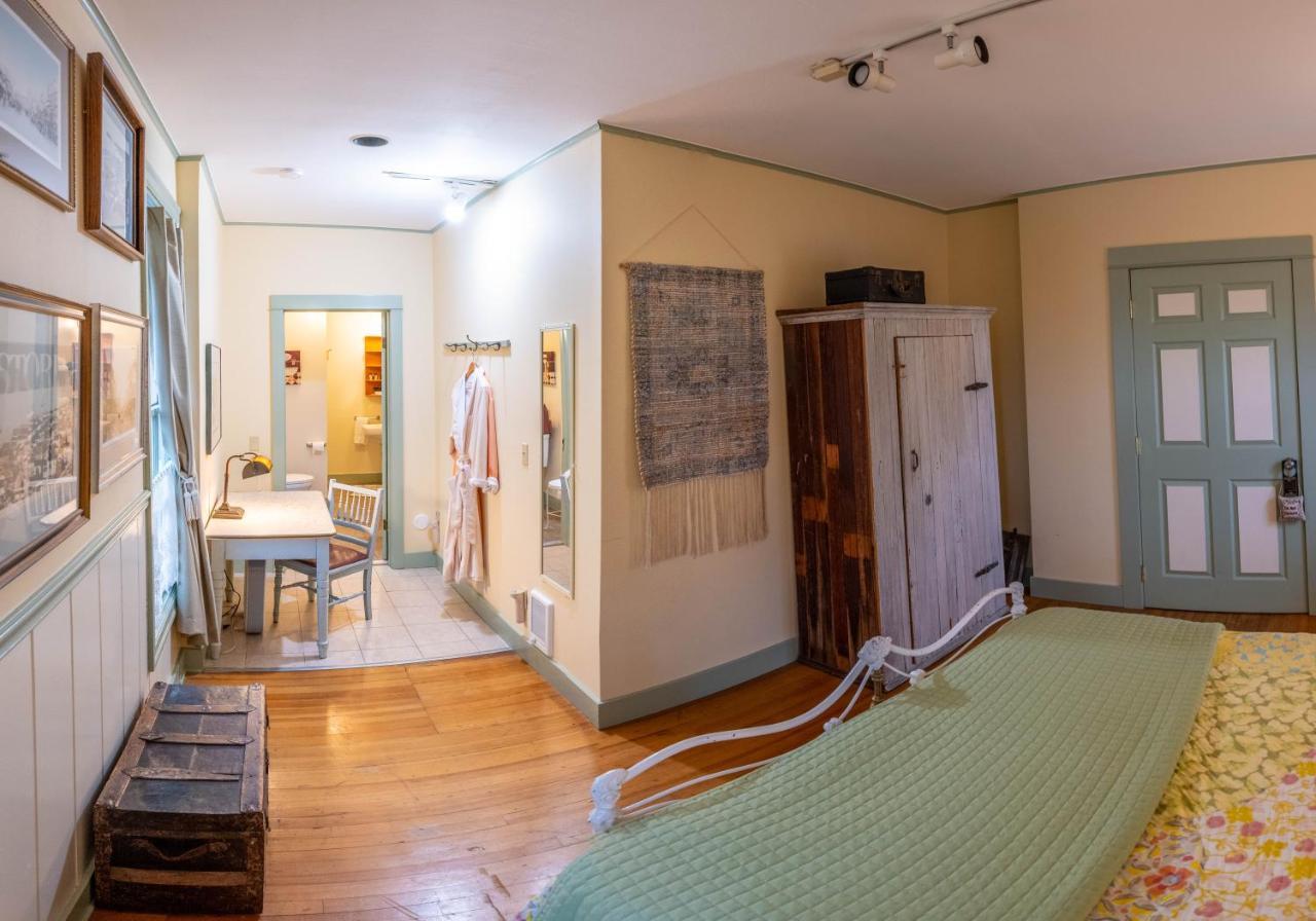Clementine'S Guest House & Vacation Rentals Astoria Esterno foto