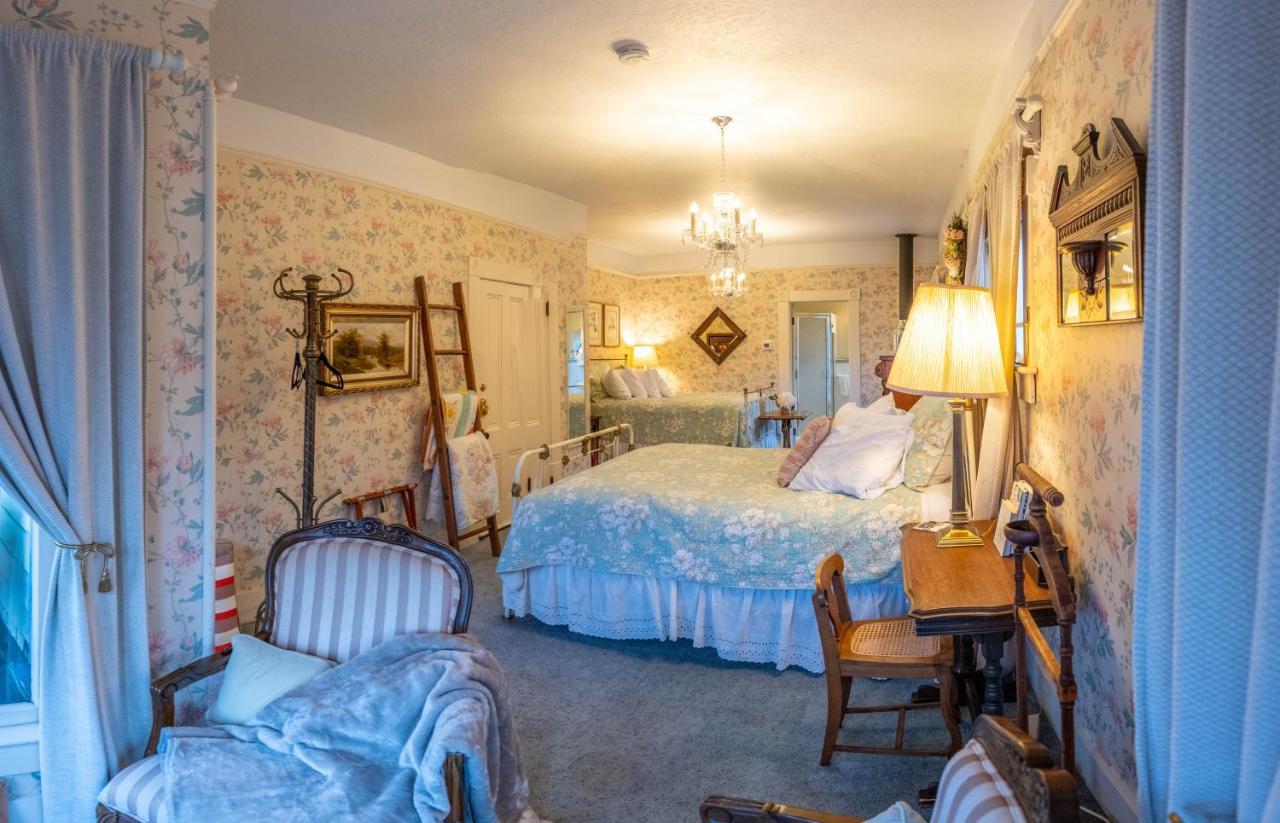 Clementine'S Guest House & Vacation Rentals Astoria Esterno foto