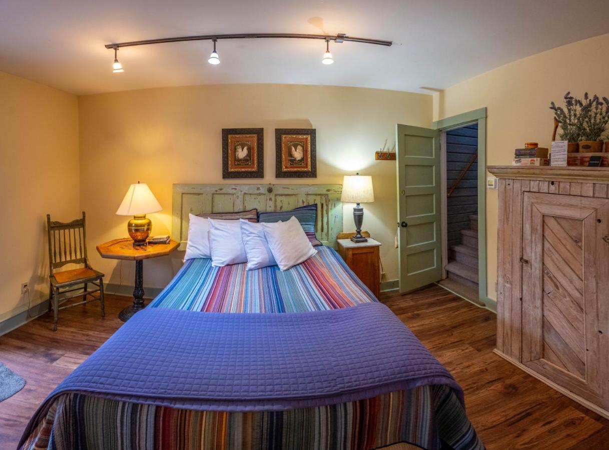 Clementine'S Guest House & Vacation Rentals Astoria Esterno foto