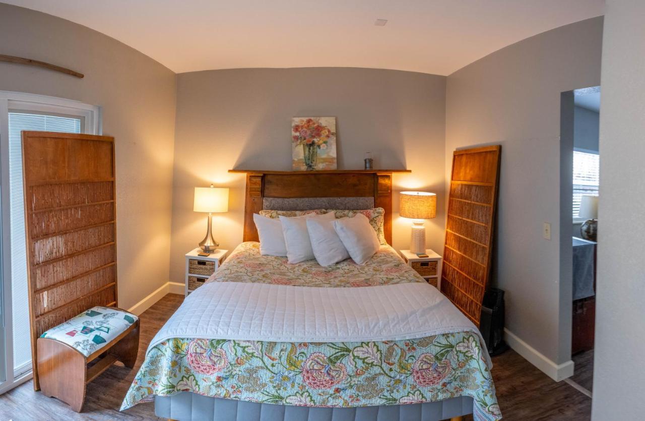 Clementine'S Guest House & Vacation Rentals Astoria Esterno foto