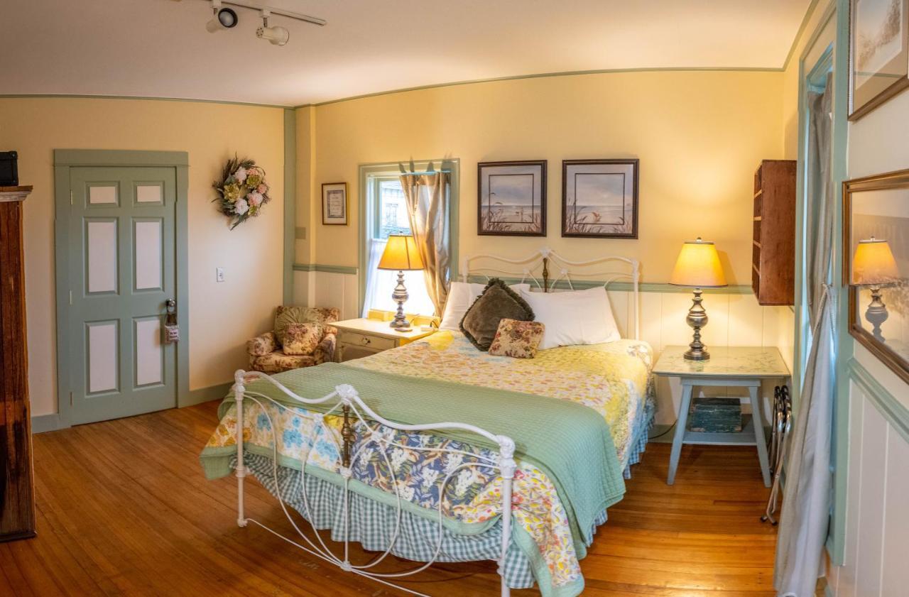 Clementine'S Guest House & Vacation Rentals Astoria Esterno foto