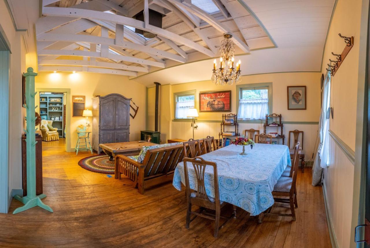 Clementine'S Guest House & Vacation Rentals Astoria Esterno foto