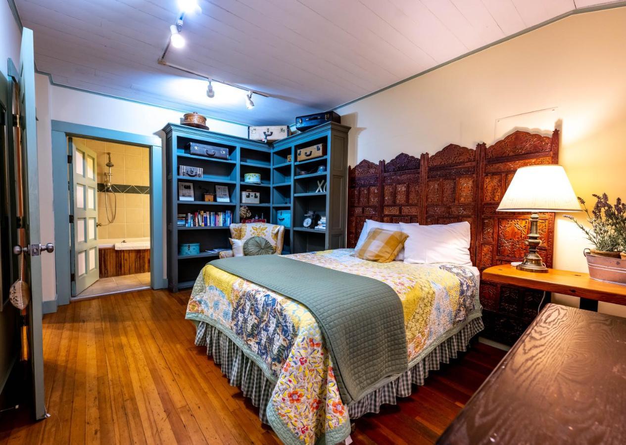 Clementine'S Guest House & Vacation Rentals Astoria Esterno foto