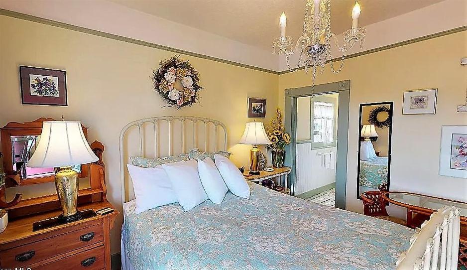 Clementine'S Guest House & Vacation Rentals Astoria Esterno foto