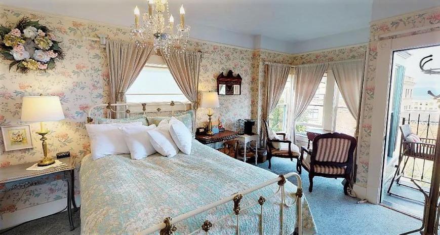 Clementine'S Guest House & Vacation Rentals Astoria Esterno foto